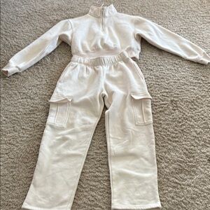 Cream Quarter-Zip Sweatshirt and Cargo Pants Set, S